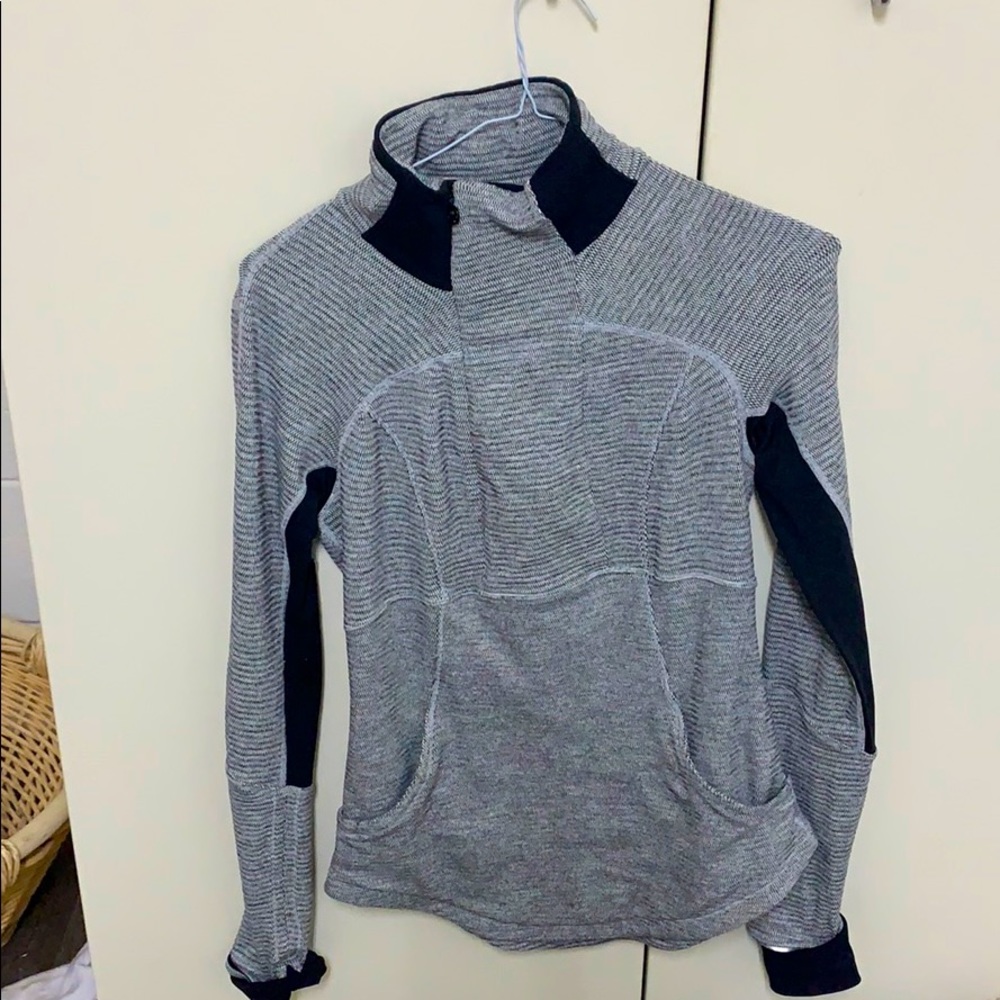 Vintage lululemon yoga jacket in xs